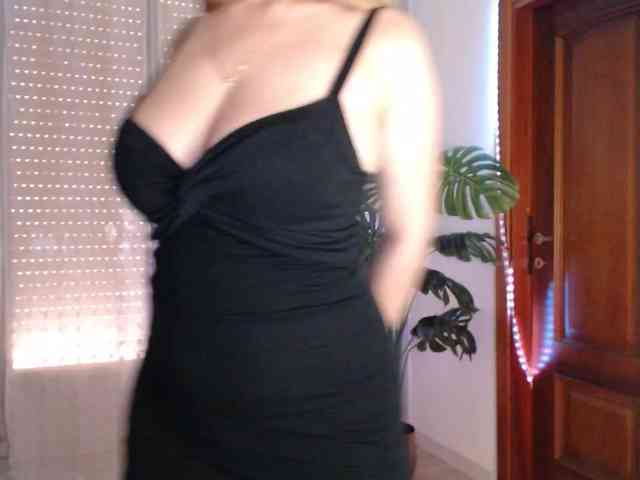 Alina-Lovely webcam