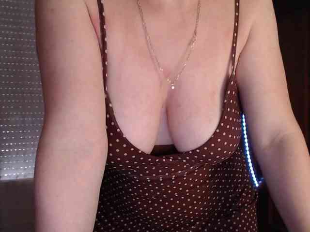 Alina-Lovely webcam