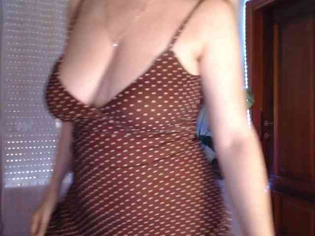 Alina-Lovely webcam