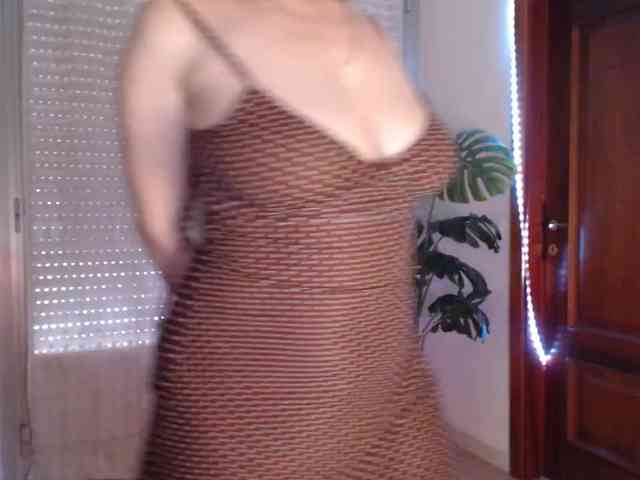 Alina-Lovely webcam