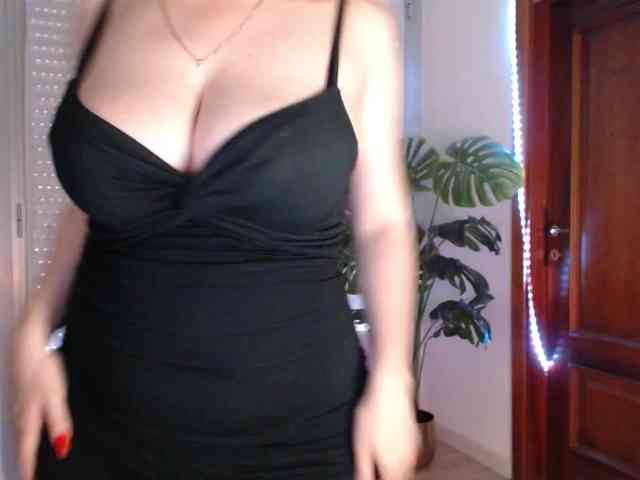Alina-Lovely webcam