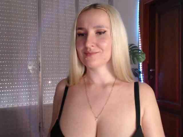 Alina-Lovely webcam