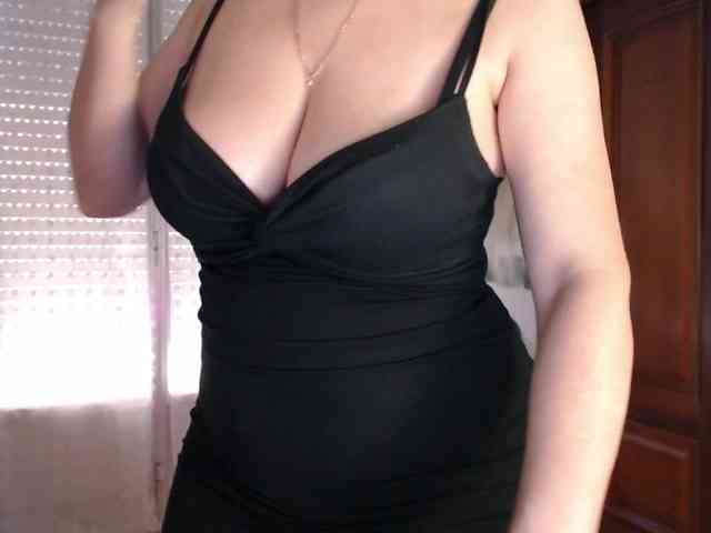 Alina-Lovely webcam