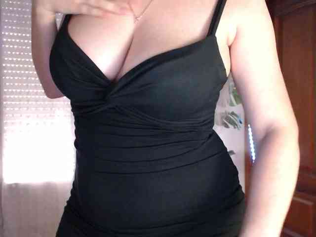 Alina-Lovely webcam