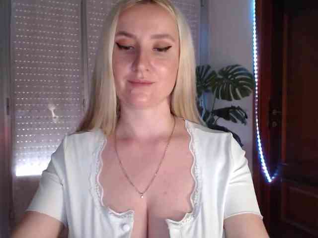 Alina-Lovely webcam