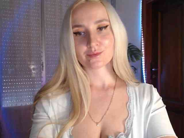 Alina-Lovely webcam
