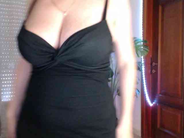 Alina-Lovely webcam