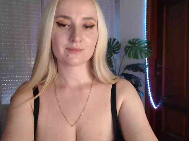 Alina-Lovely webcam