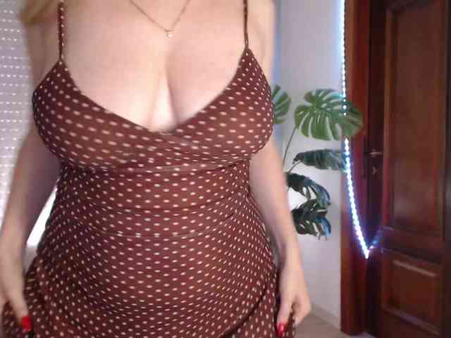 Alina-Lovely webcam