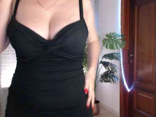 Alina-Lovely webcam