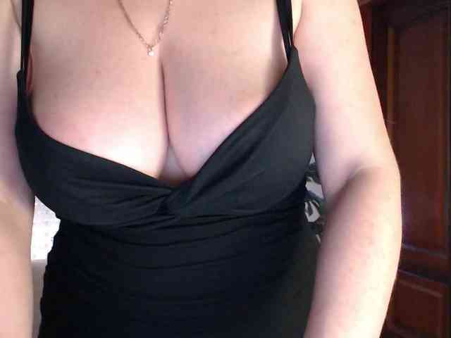 Alina-Lovely webcam
