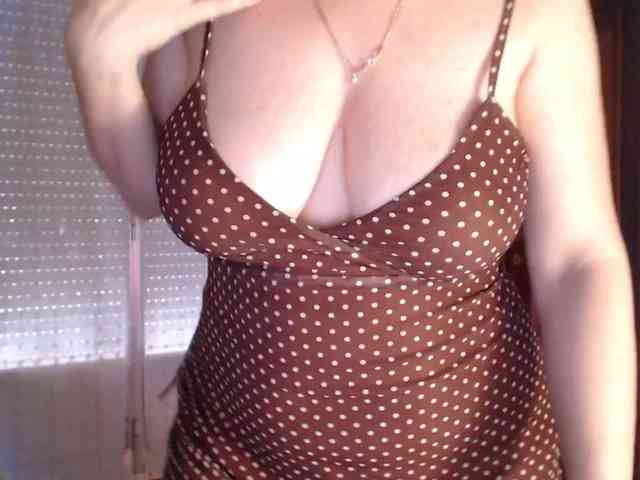 Alina-Lovely webcam