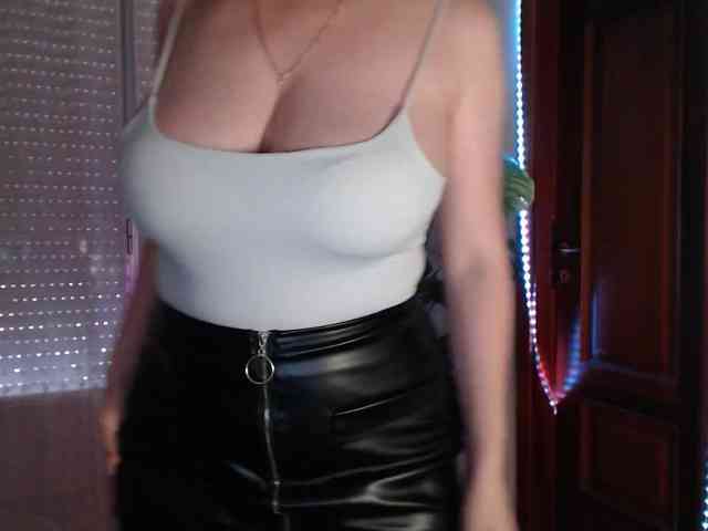 Alina-Lovely webcam