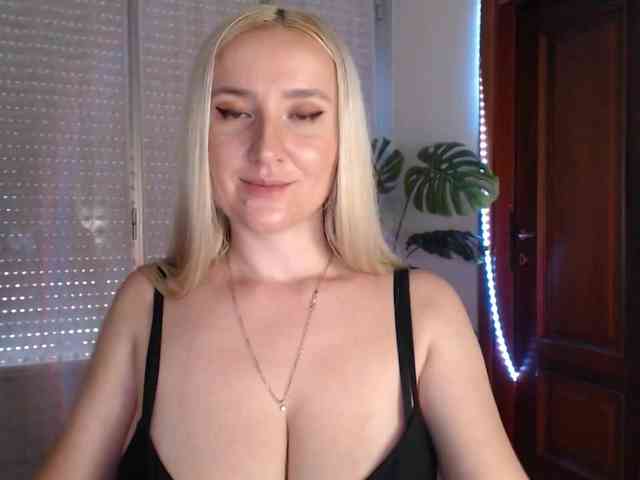 Alina-Lovely webcam