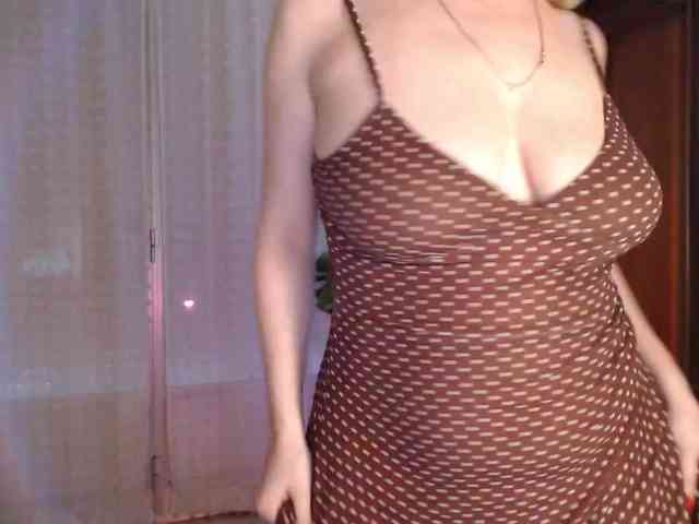Alina-Lovely webcam