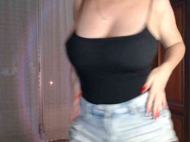 Alina-Lovely webcam