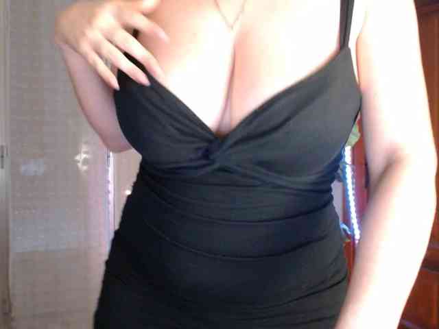 Alina-Lovely webcam