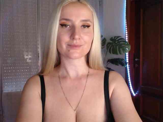Alina-Lovely webcam
