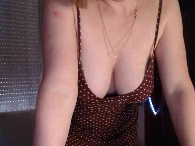 Alina-Lovely webcam