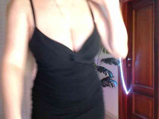 Alina-Lovely webcam