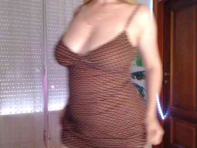 Alina-Lovely webcam
