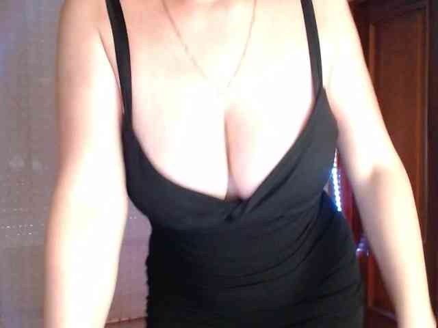 Alina-Lovely webcam