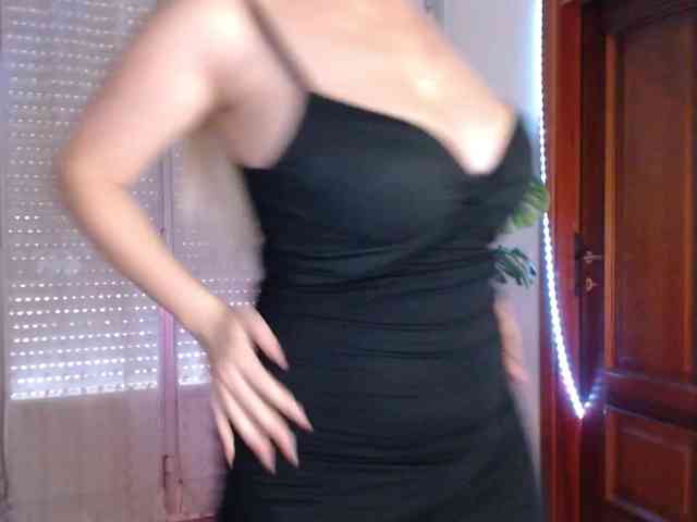 Alina-Lovely webcam