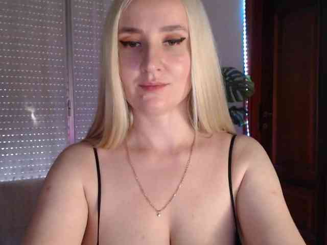 Alina-Lovely webcam