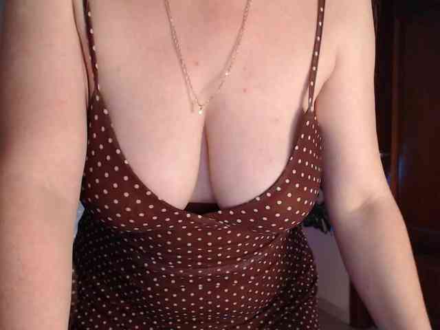 Alina-Lovely webcam