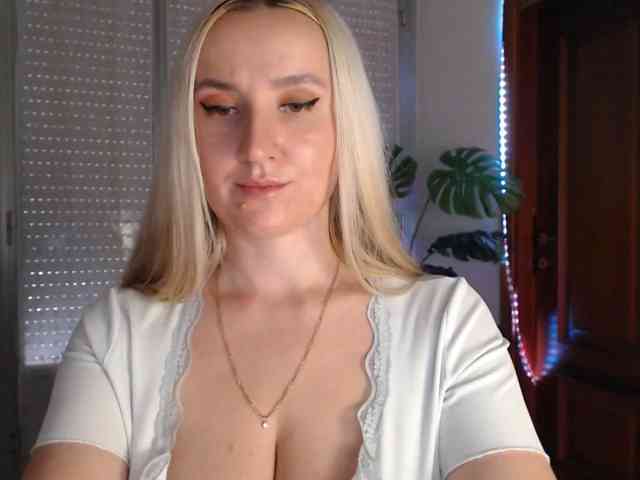 Alina-Lovely webcam
