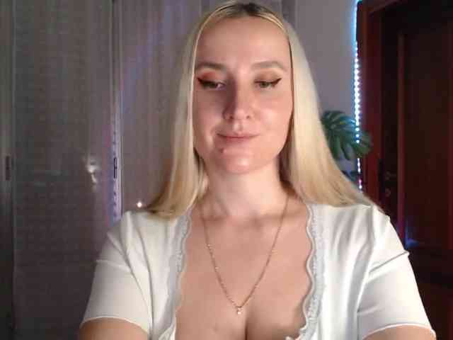 Alina-Lovely webcam