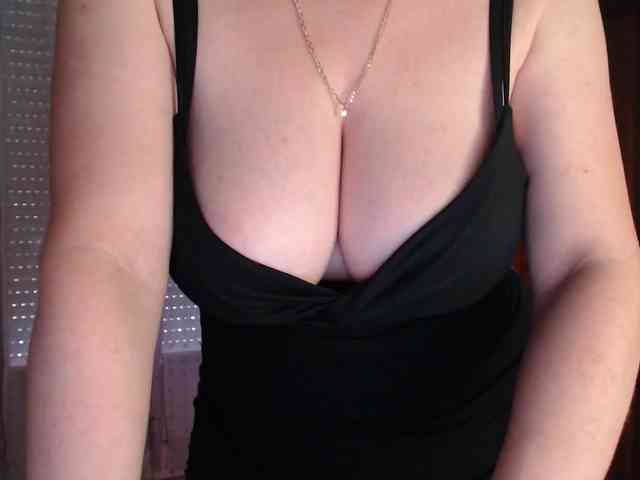 Alina-Lovely webcam