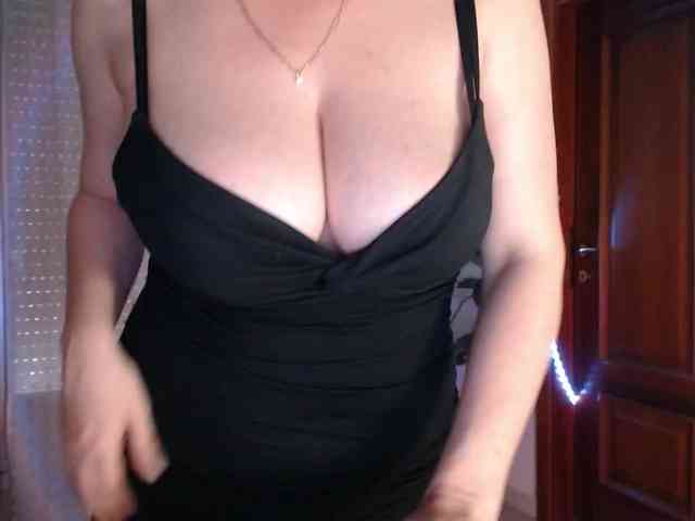 Alina-Lovely webcam