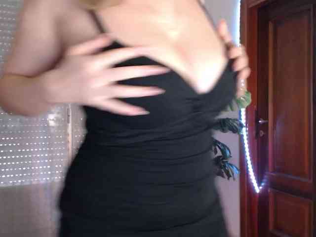 Alina-Lovely webcam