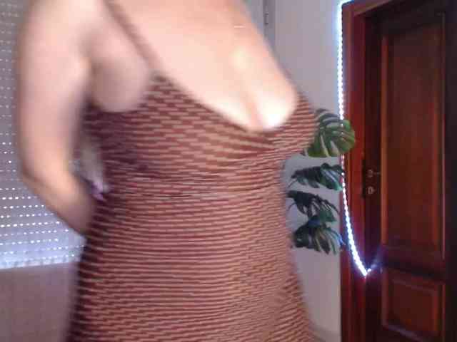 Alina-Lovely webcam