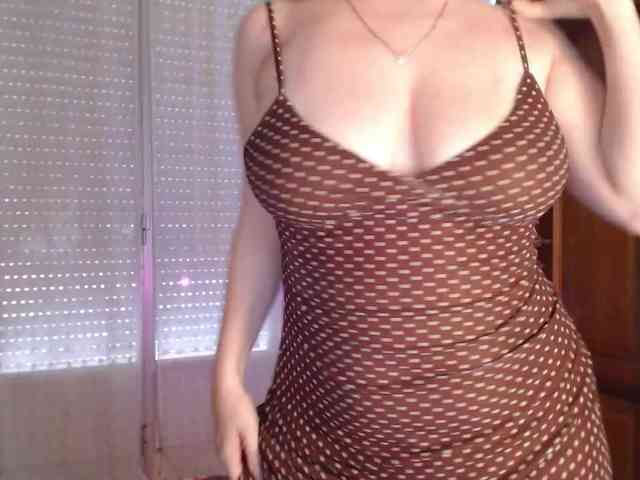 Alina-Lovely webcam