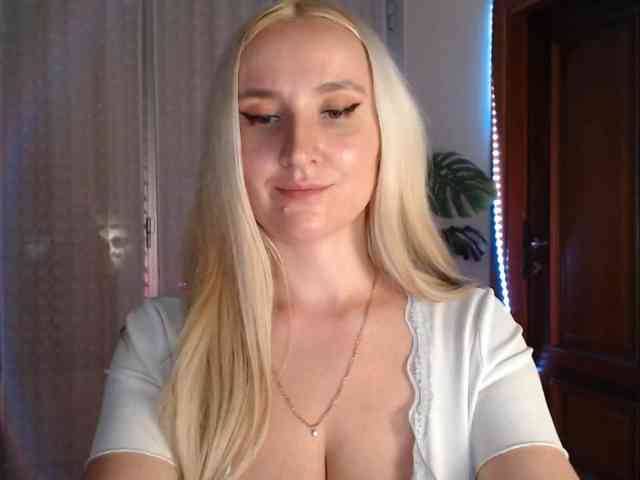 Alina-Lovely webcam