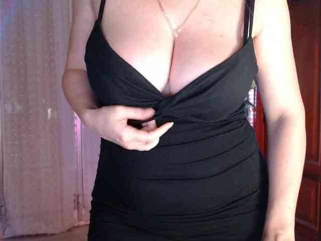 Alina-Lovely webcam
