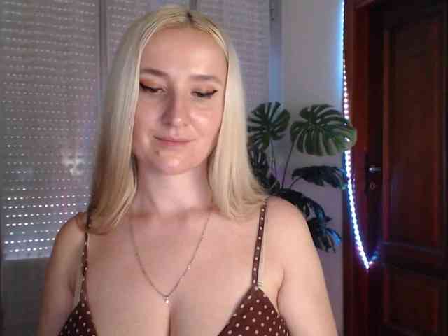Alina-Lovely webcam