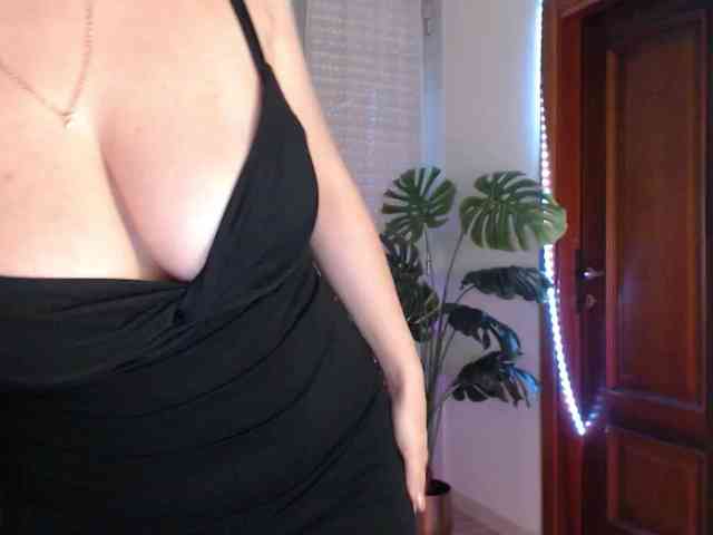 Alina-Lovely webcam