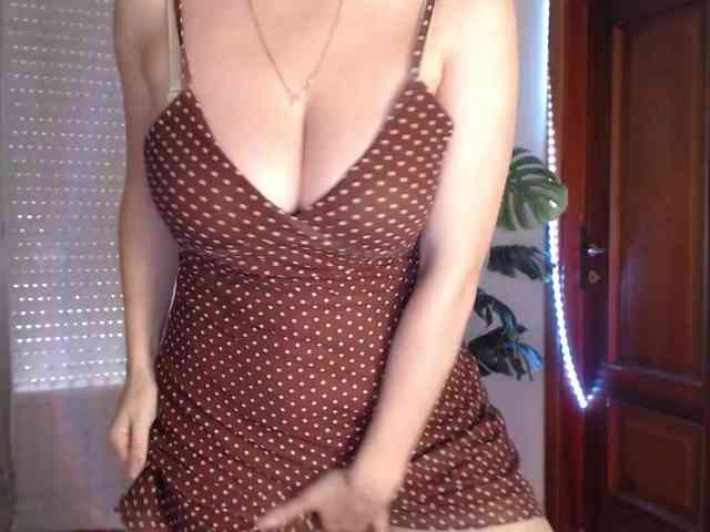 Alina-Lovely webcam