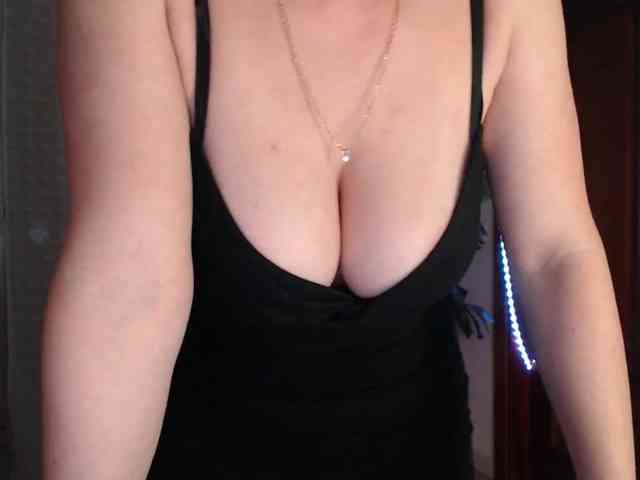 Alina-Lovely webcam