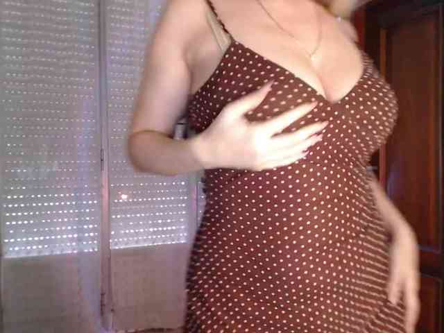 Alina-Lovely webcam