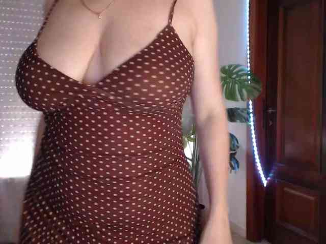 Alina-Lovely webcam