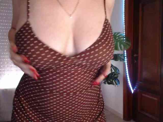 Alina-Lovely webcam