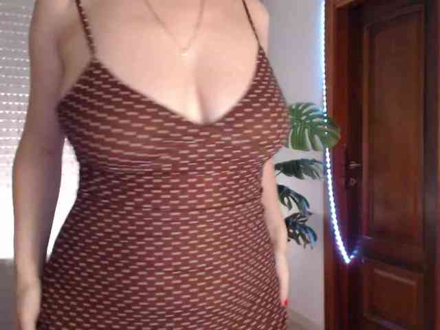 Alina-Lovely webcam
