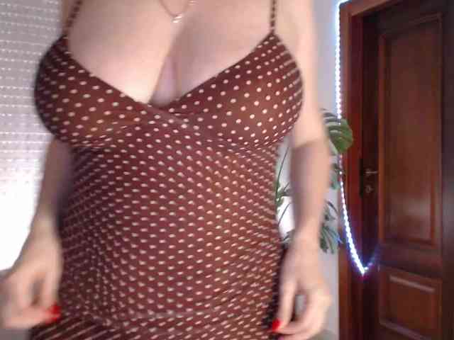 Alina-Lovely webcam