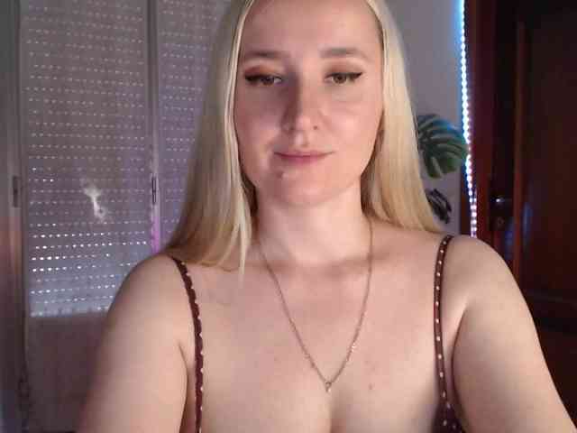 Alina-Lovely webcam