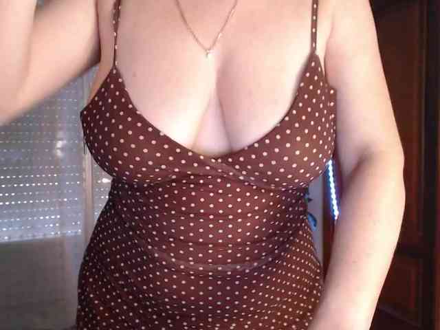 Alina-Lovely webcam
