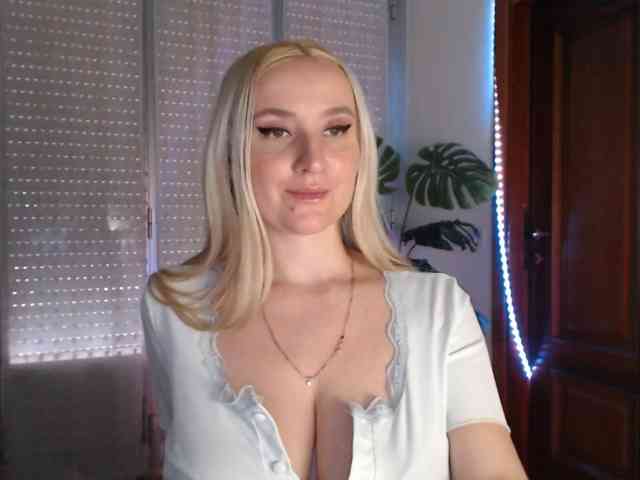 Alina-Lovely webcam